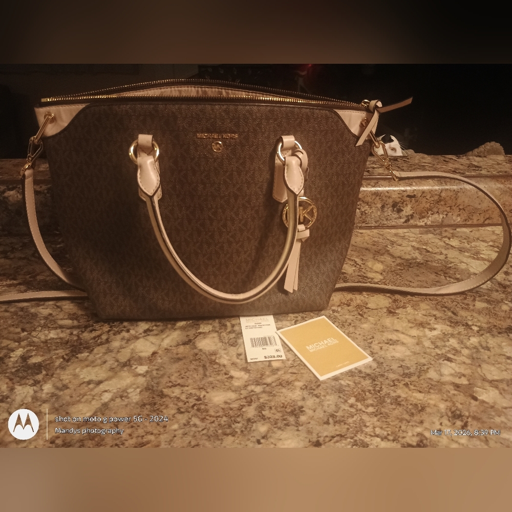 Michael Kors Medium Logo Convertible Crossbody Bag Authentic With Tags Euc - Picture 2 of 15